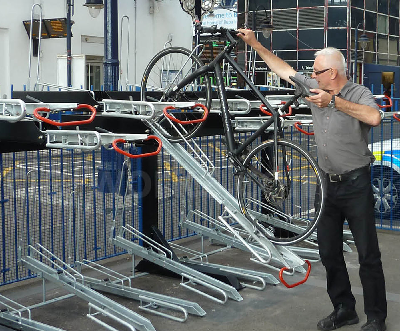 Frame wheel rack