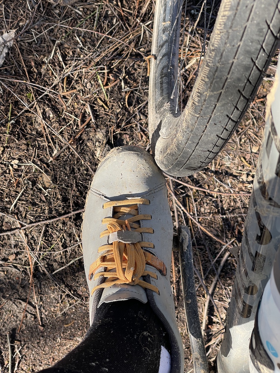 Front wheel toe clearance