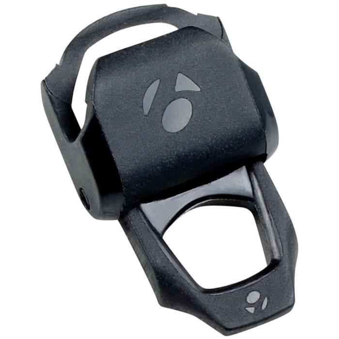 Helmet strap divider