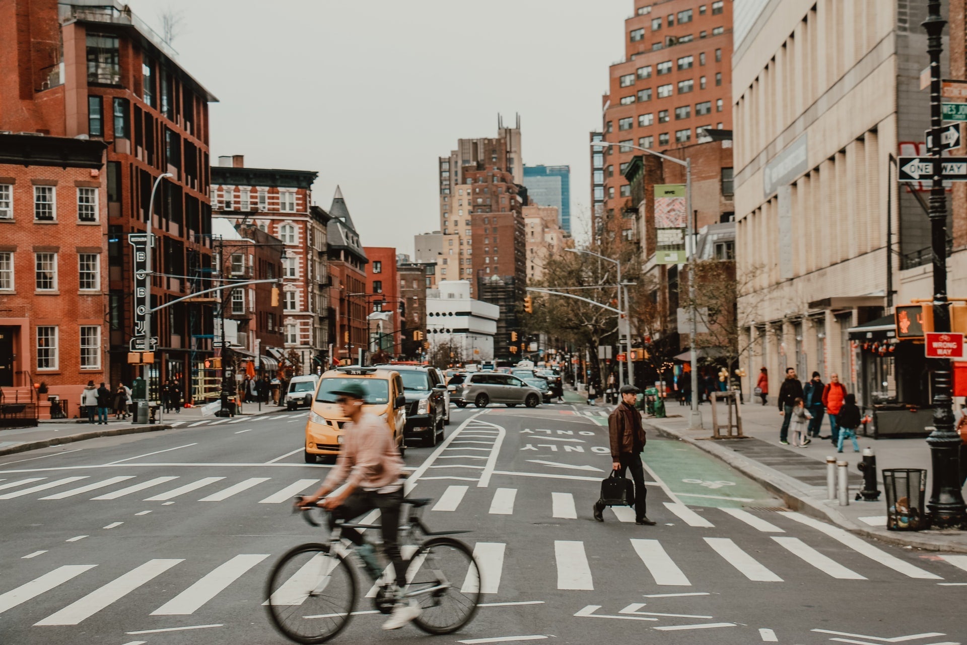 Intersection bicycle riding