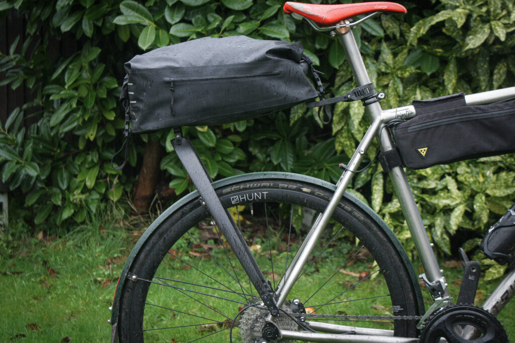 Pannier rack attachment