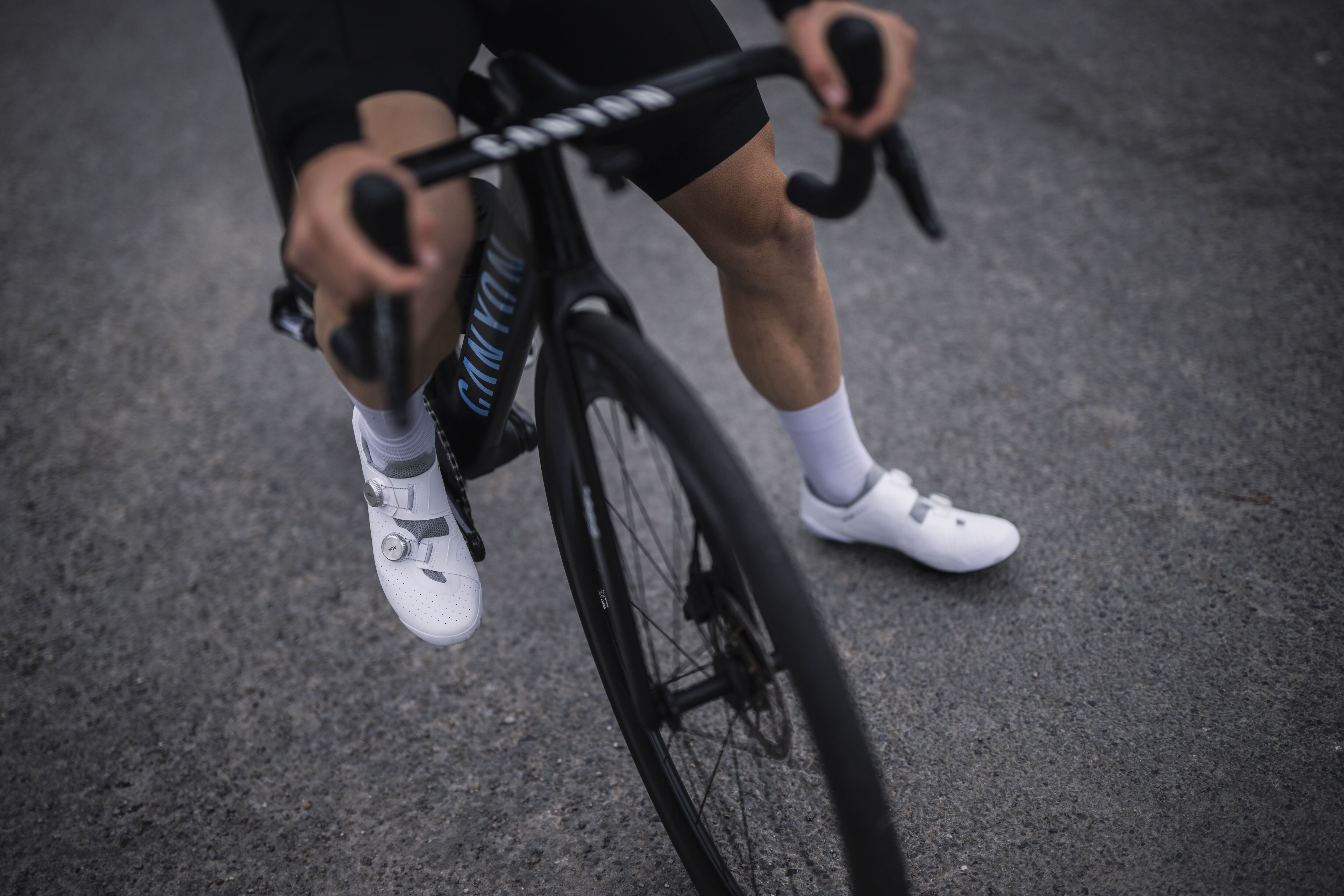 cycling clothes shoes