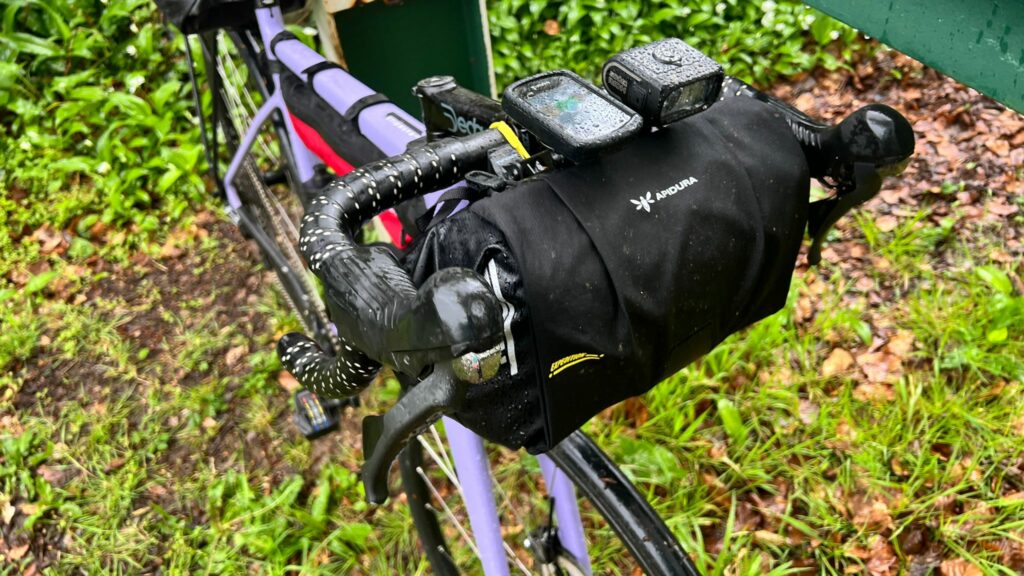 handlebar bag obstruction