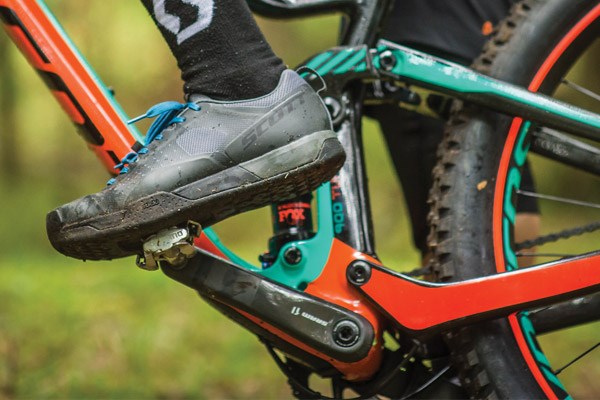 stable pedal contact
