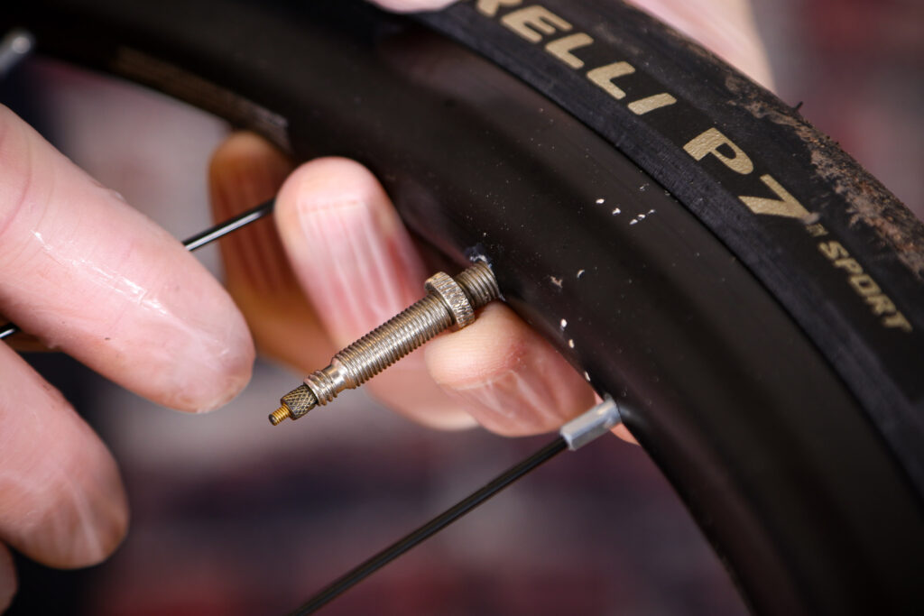 tire valve inspection