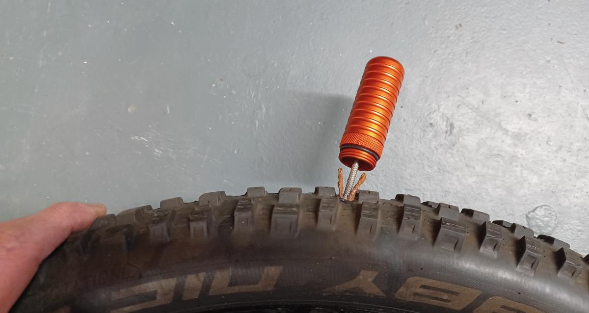 tubeless plug inspection